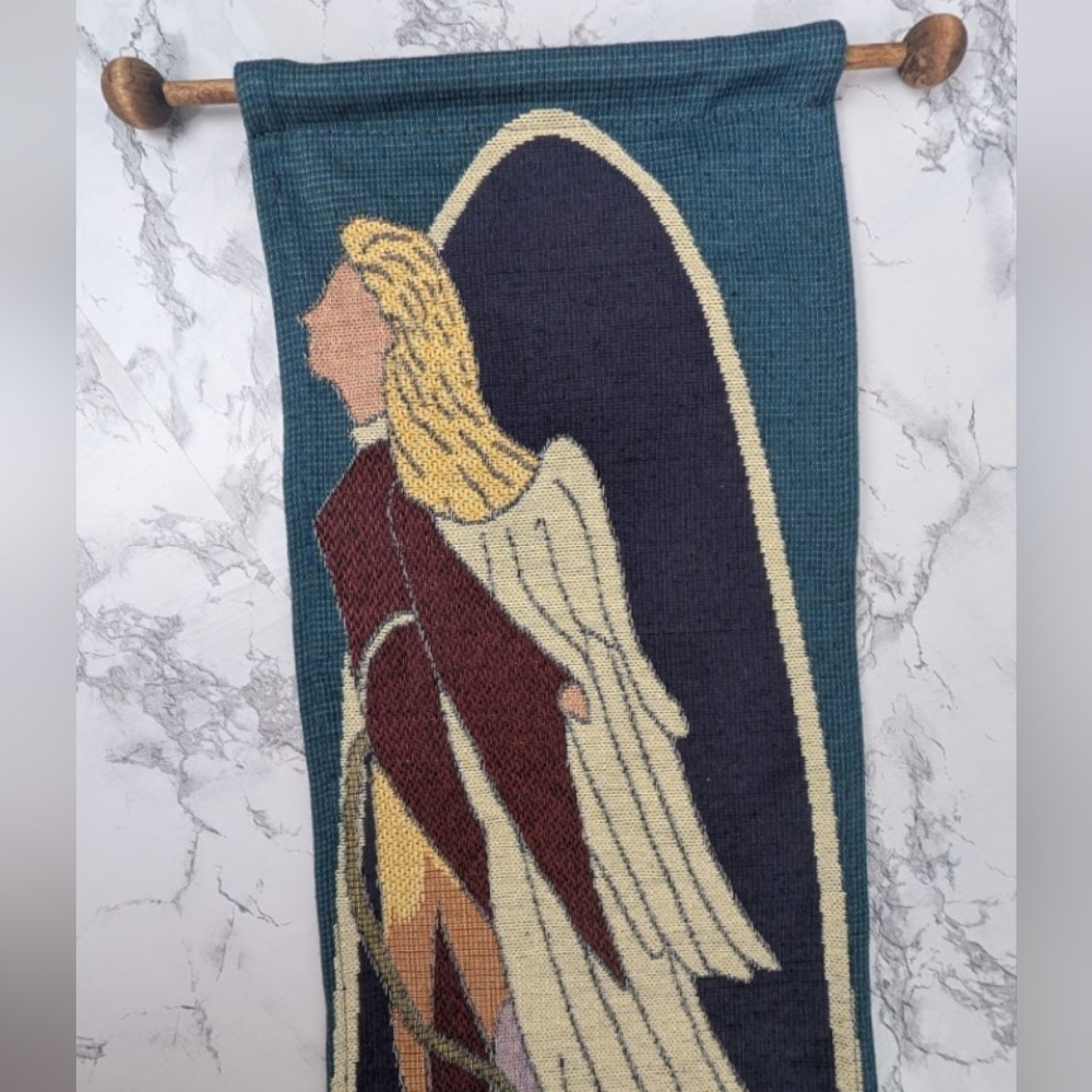 Christmas Around The World Cathedral Angel Tapestry With Dowel - Picture 2 of 15